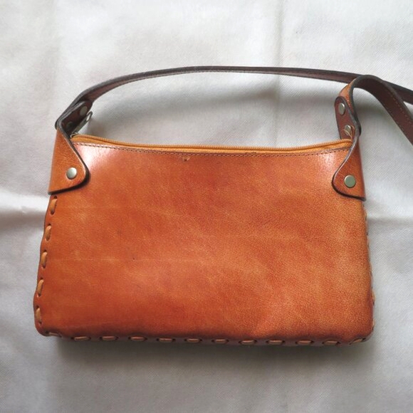 Fanco Rino Leather Flower Cutout And Whipstitch Details Mini Shoulder Bag - Picture 5 of 16